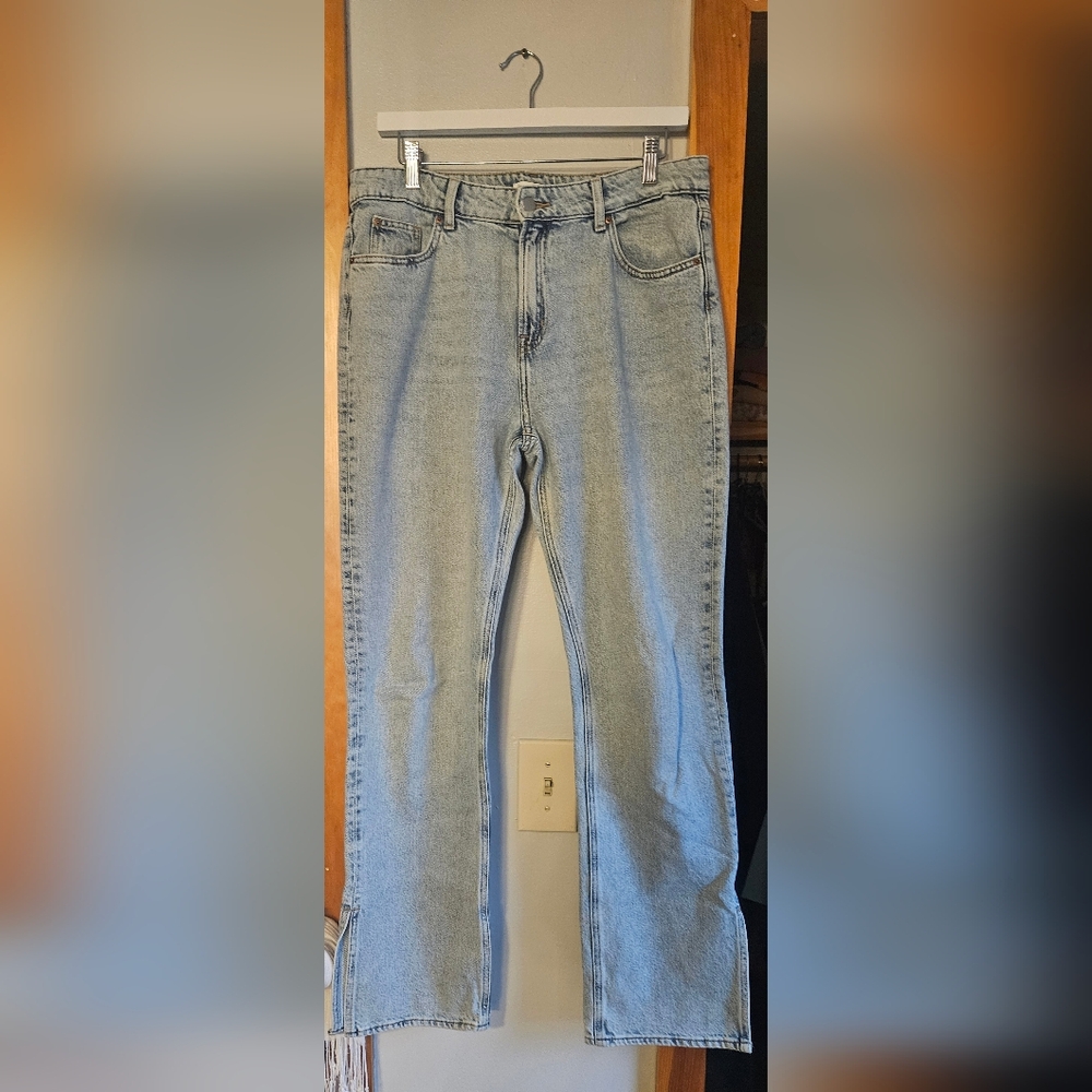 H&M Women's Straight Jeans - Soft Blue Slit Opening in the sides